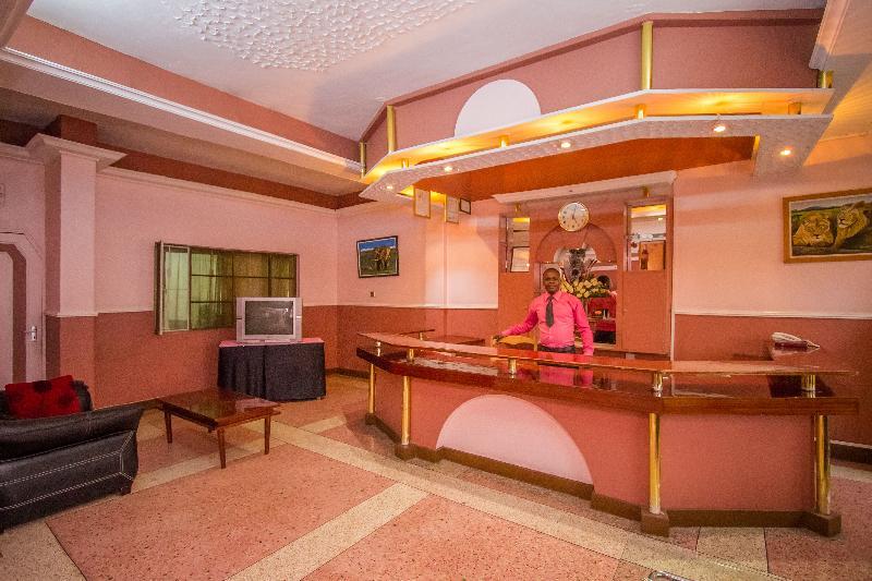 Chester Hotel Νακούρου Εξωτερικό φωτογραφία