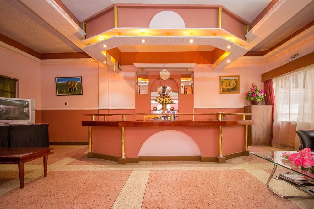 Chester Hotel Νακούρου Εξωτερικό φωτογραφία