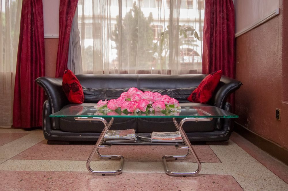 Chester Hotel Νακούρου Εξωτερικό φωτογραφία