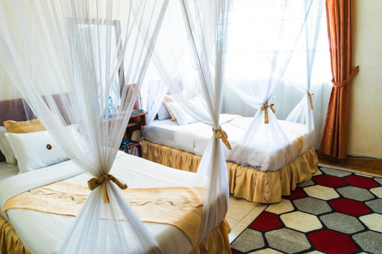 Chester Hotel Νακούρου Εξωτερικό φωτογραφία